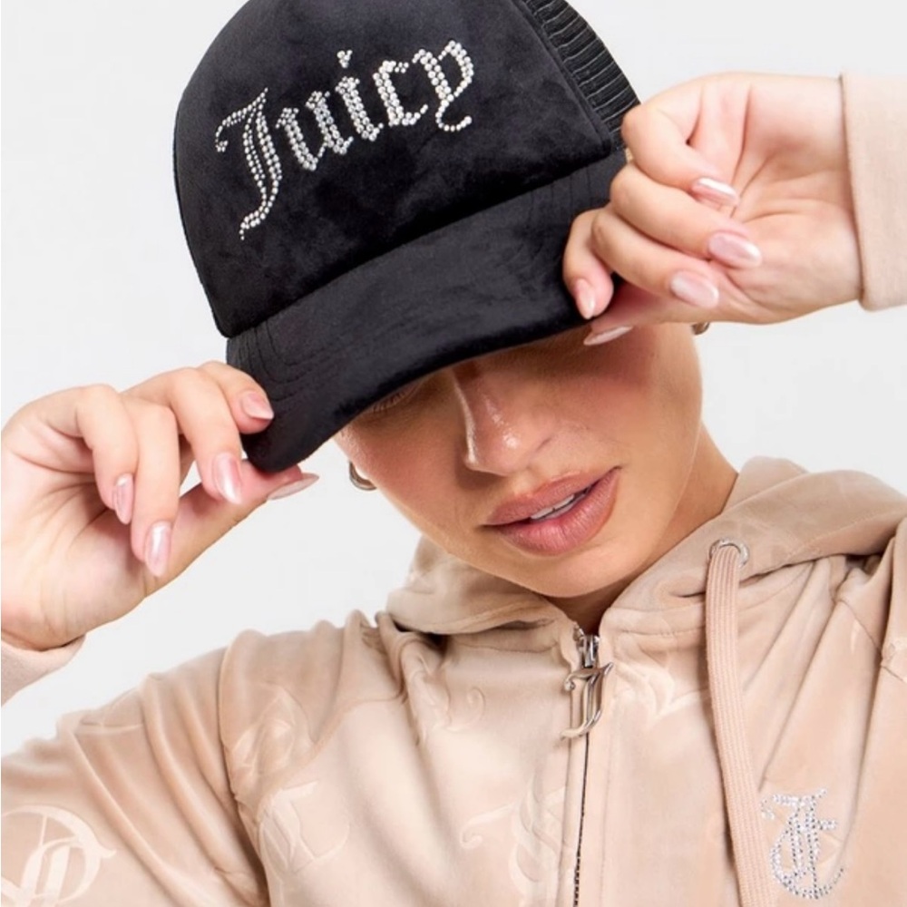 Juicy Couture Black SnapBack Cap with Rhinestone Logo BRAND NEW WITH TAGS - Picture 4 of 13